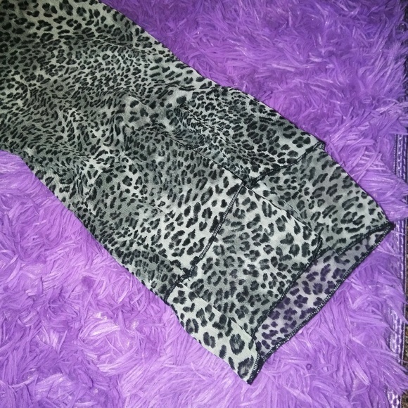 Beautiful Sheer Cheetah Print‎ Blouse - Picture 3 of 3